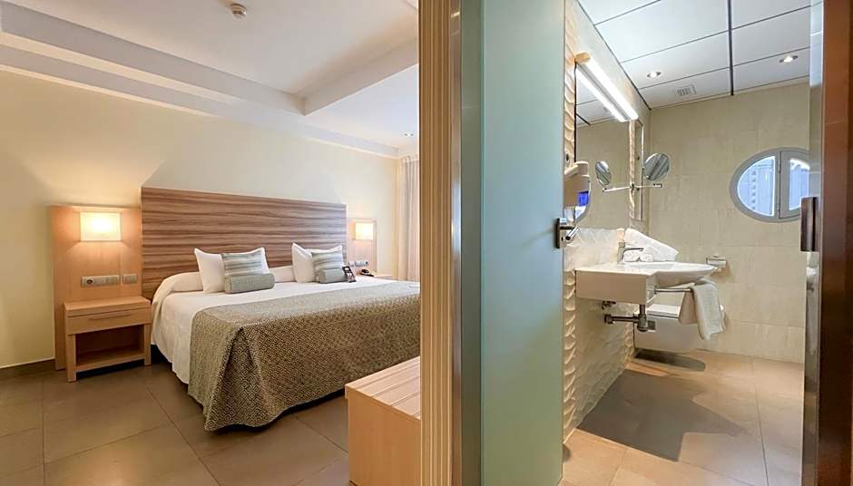 Riviera Beachotel - Adults Recommended