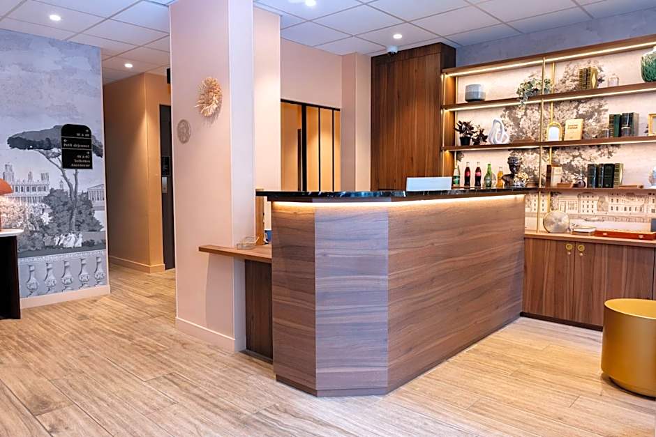 Kyriad Paris 10 - Canal Saint Martin - République