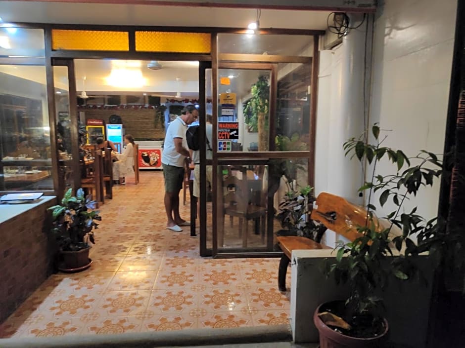 Ronaldo's Inn Siargao by Cocotel