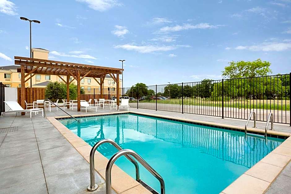 Country Inn & Suites by Radisson, New Braunfels, TX