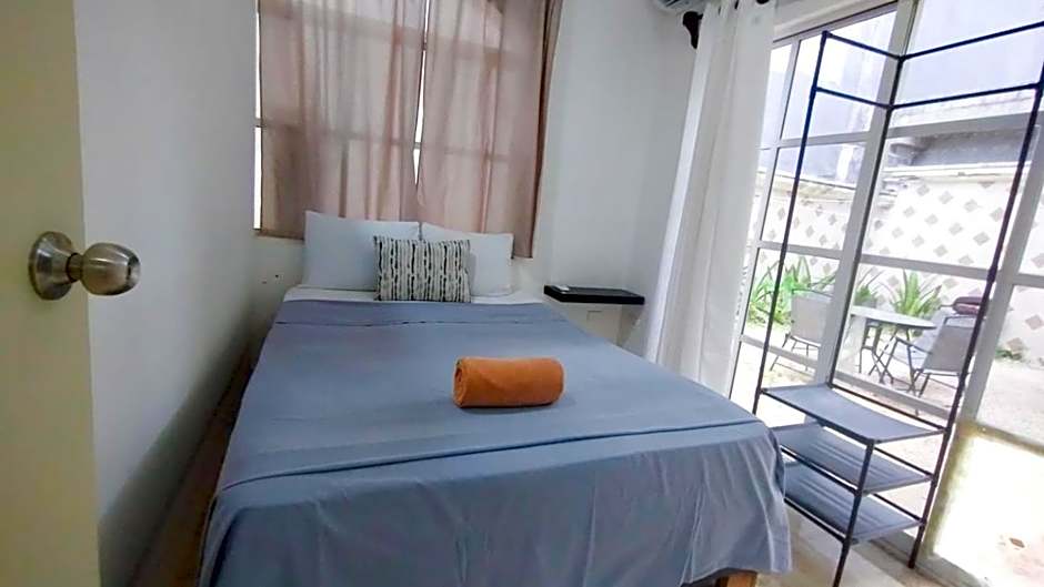"Spacious Suite with 4 Bedrooms and Amenities"