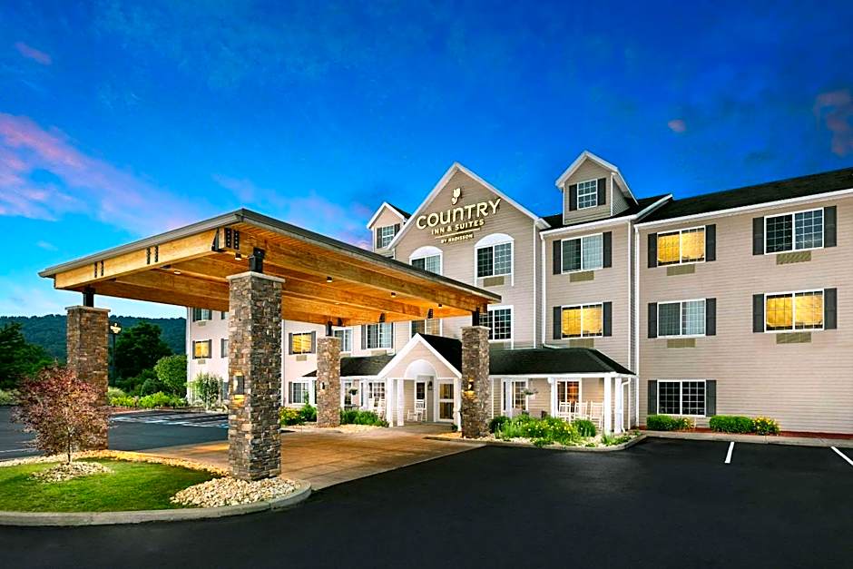 Country Inn & Suites by Radisson, Big Flats (Elmira), NY