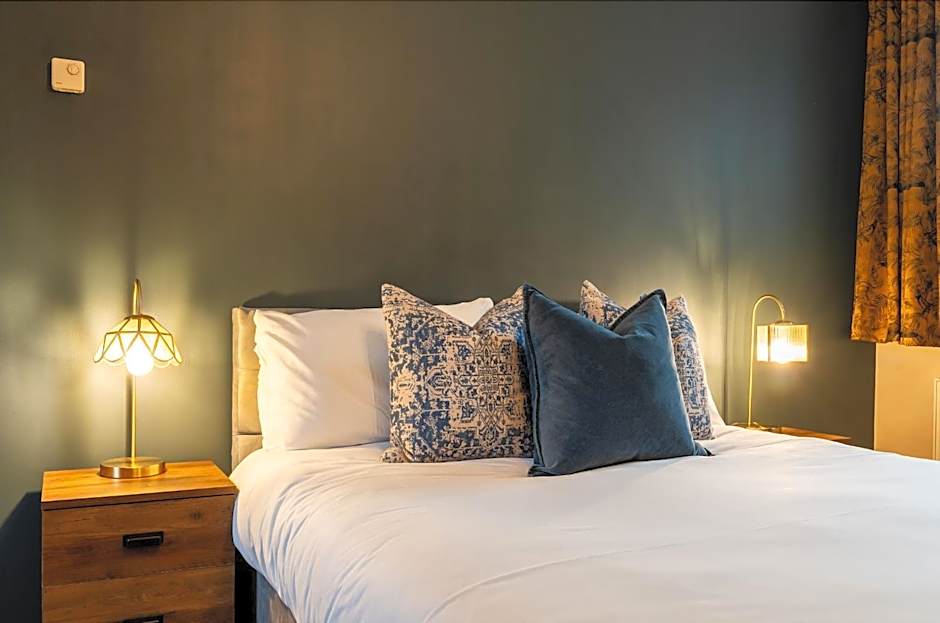 The Bull on the Green