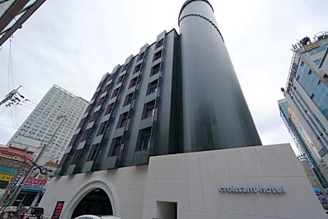 The Rest Croissant Hotel Guri Branch