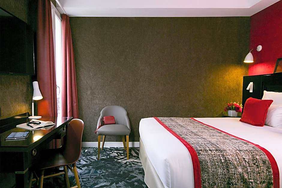 Hotel de Neuville Arc de Triomphe