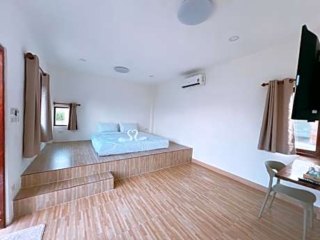 De Minimal Cafe & Resort