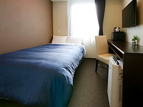 Double Room with Small Double Bed - Non-Smoking - Small Dog Friendly