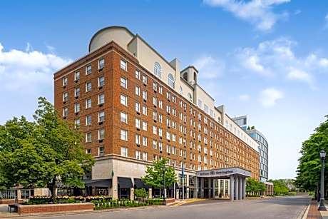 Hilton Orrington / Evanston