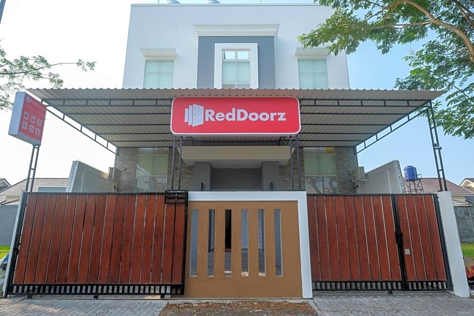RedDoorz near Kawasan Bandara Ahmad Yani Semarang 2