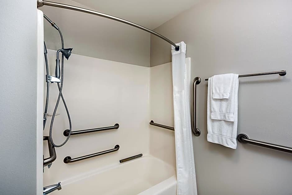 Holiday Inn Express Warrenton Hotel By IHG