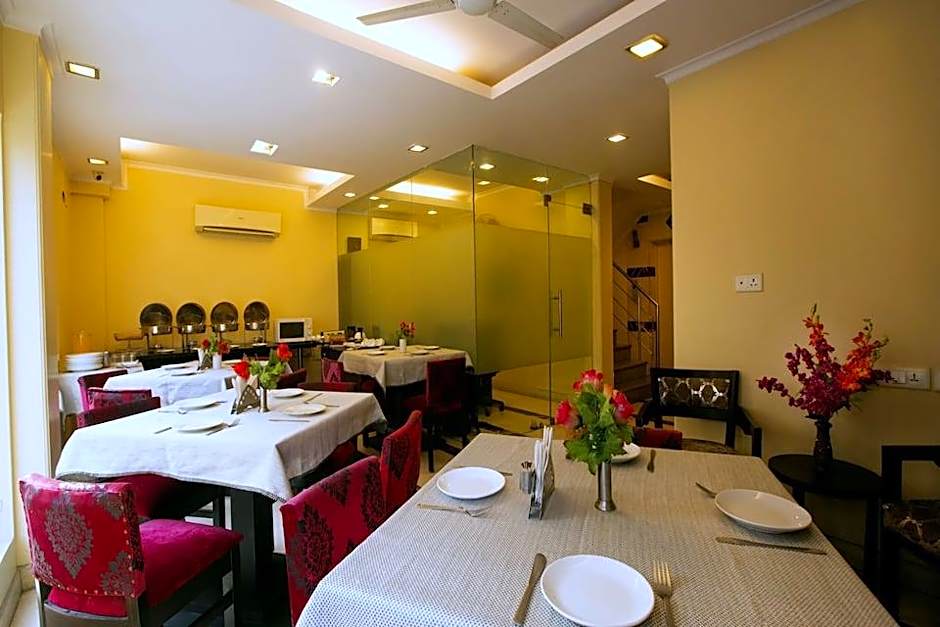 The Pearl - A Royal Residency