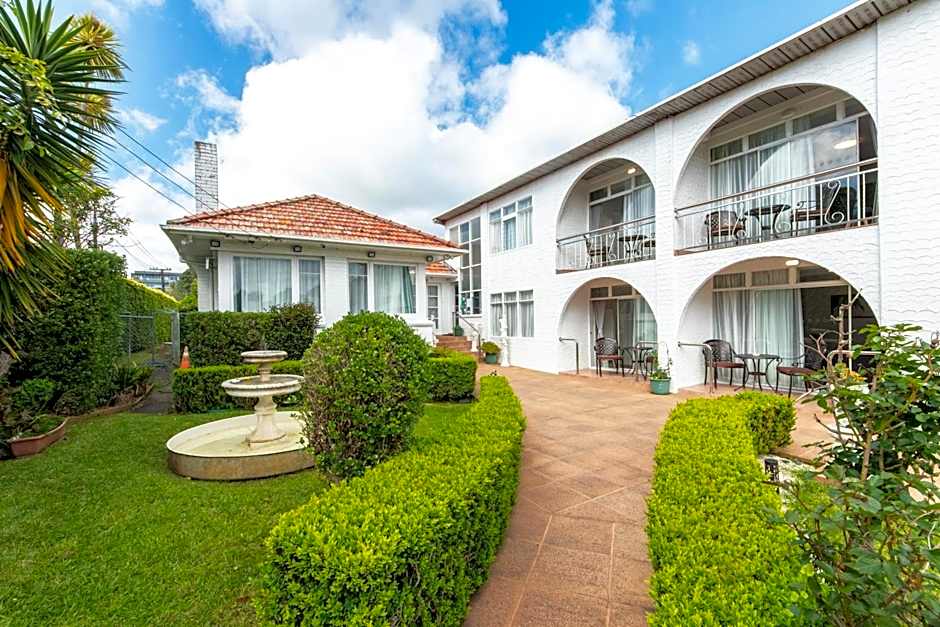 Aarangi Motel