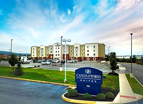 Candlewood Suites York, an IHG Hotel