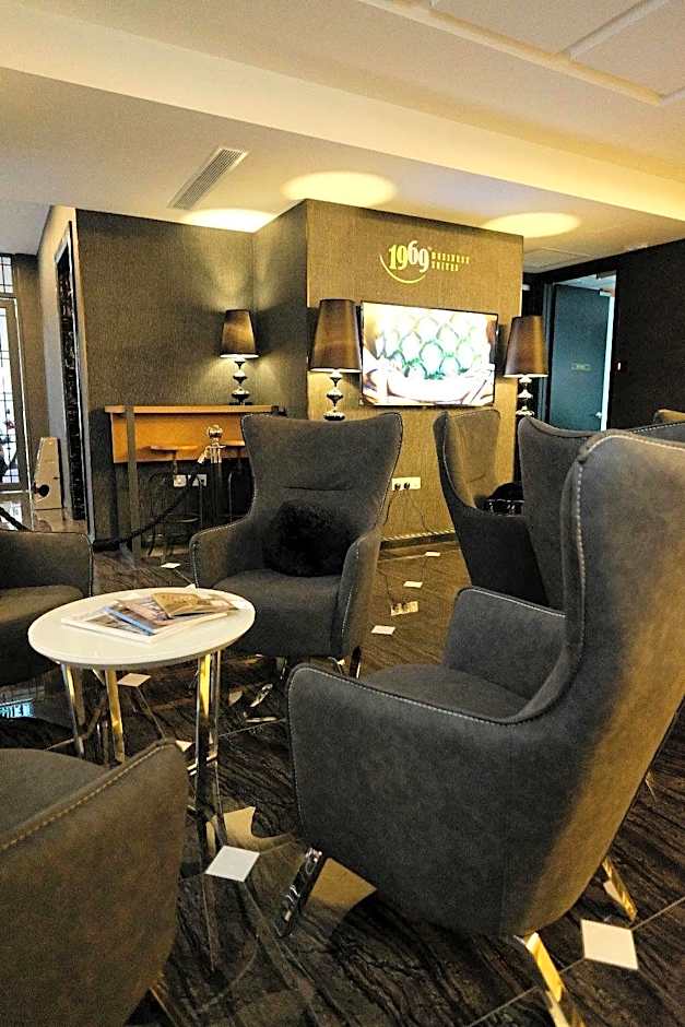 1969 Business Suites