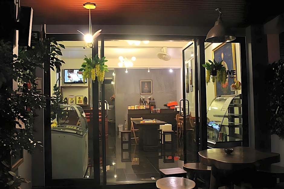 Beehive Phuket Oldtown Hostel