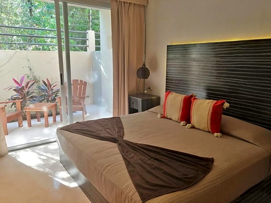 Alma De Flores Private Pools Suites