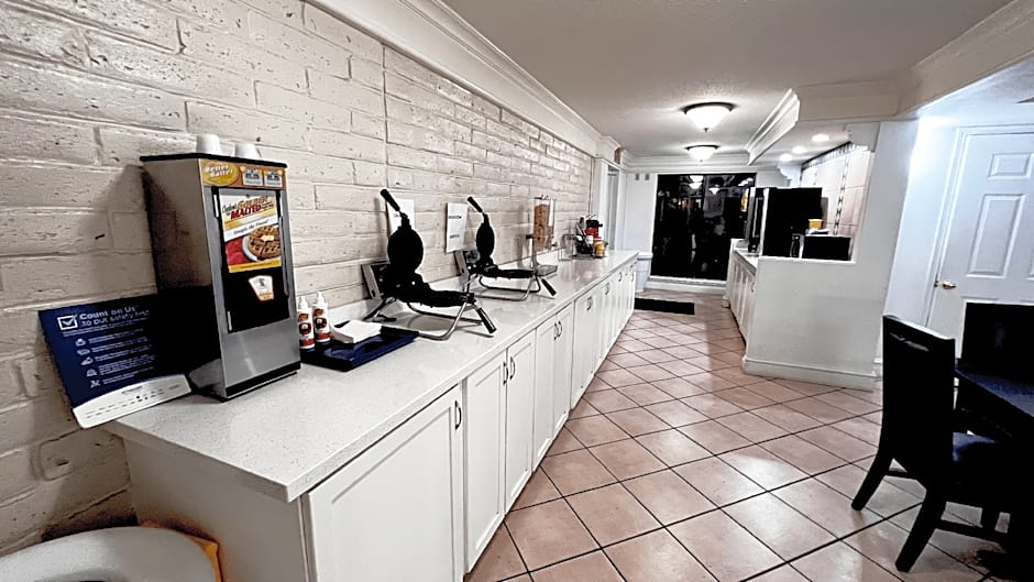 Days Inn by Wyndham Sulphur West