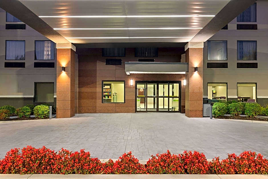 La Quinta Inn & Suites by Wyndham Snellville - Stone Mountain