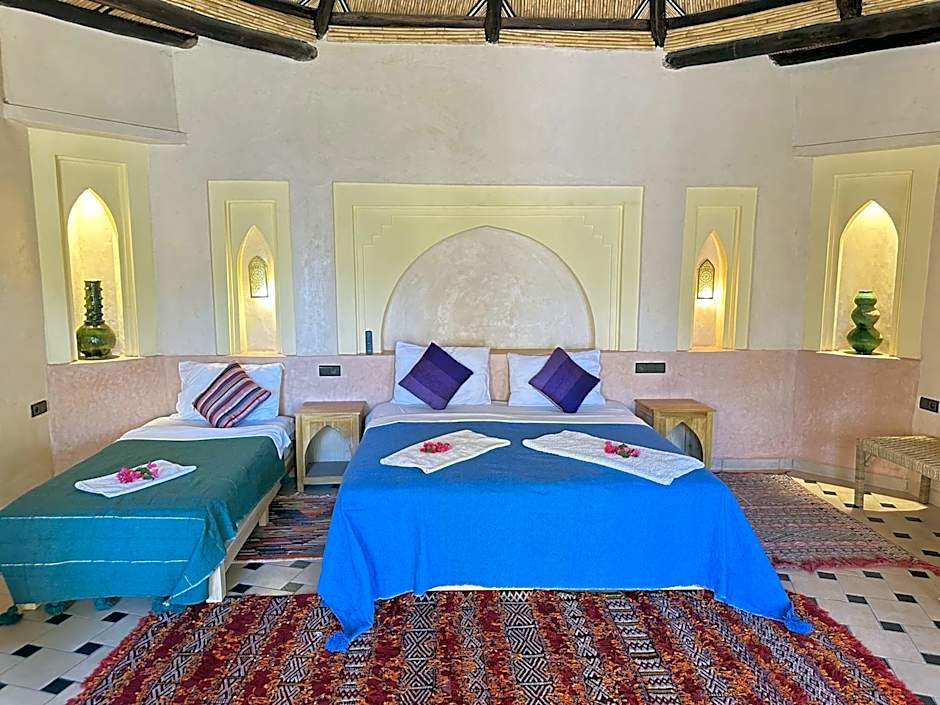 Oasis Tilogui-Luxury Hotel Restaurant and Desert Excursions In Zagora