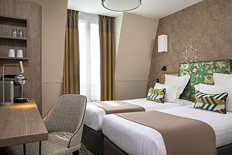 Connecting  Rooms, 6 people (2 Queen Beds and 2 Twin Beds)