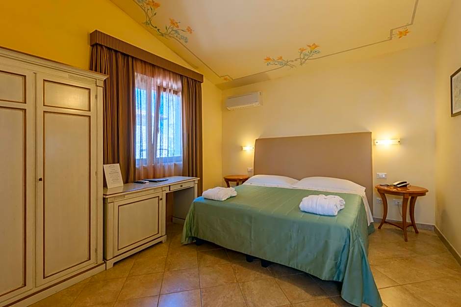 Hotel Saturno Fonte Pura