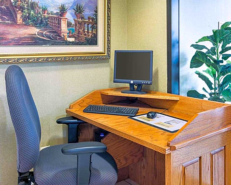 Quality Inn & Suites Franklin