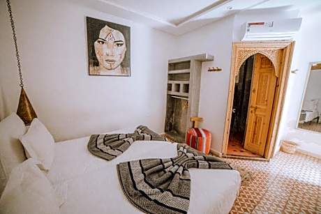 Double or Twin Room with Private Bathroom