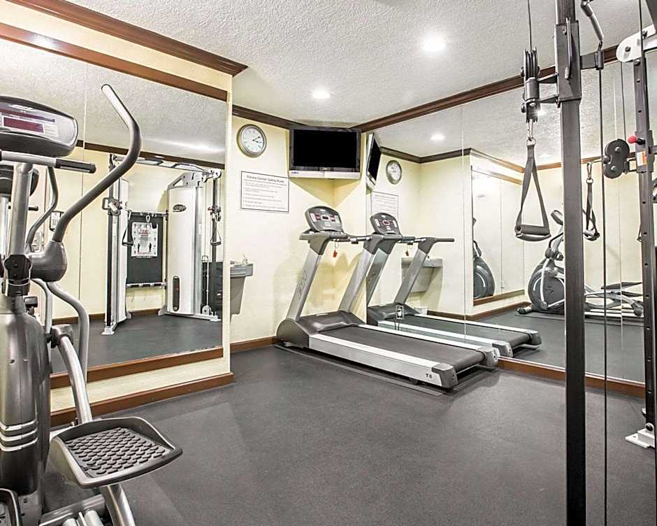 Quality Inn San Diego I-5 Naval Base