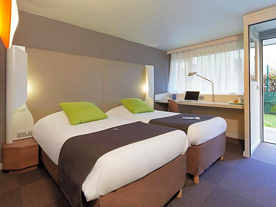 Campanile Villejust - za Courtaboeuf