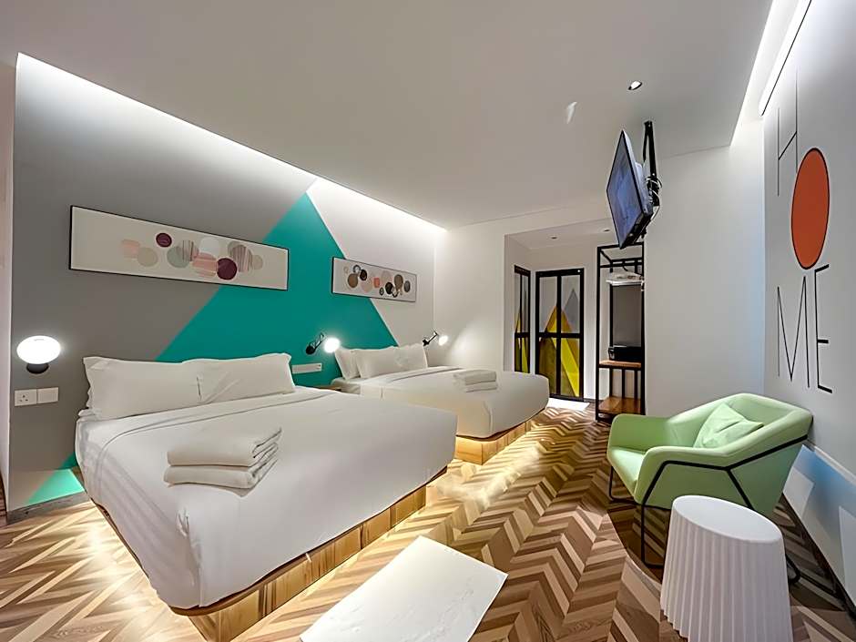 Apple 1 Hotel Queensbay