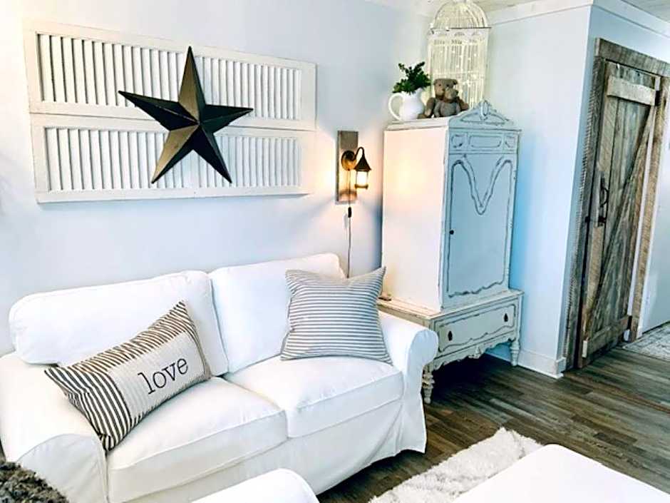 Beech Mountain SLOPES ARE OPEN! SKI SEASON, FREE sledding hill, Walk to Ski Shuttle