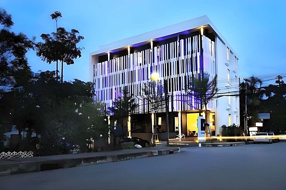 Blu Monkey Bed and Breakfast Phuket