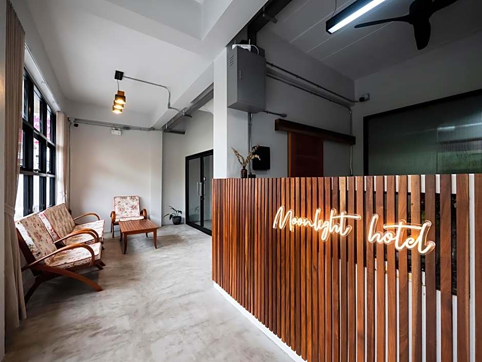 Moonlight Cafe and Hotel