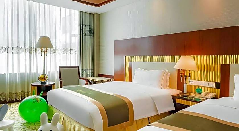 Yijian Holiday Hotel