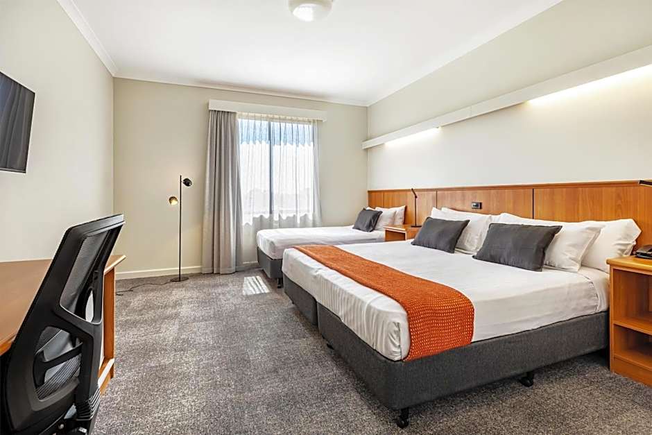 Metro Hotel Perth City