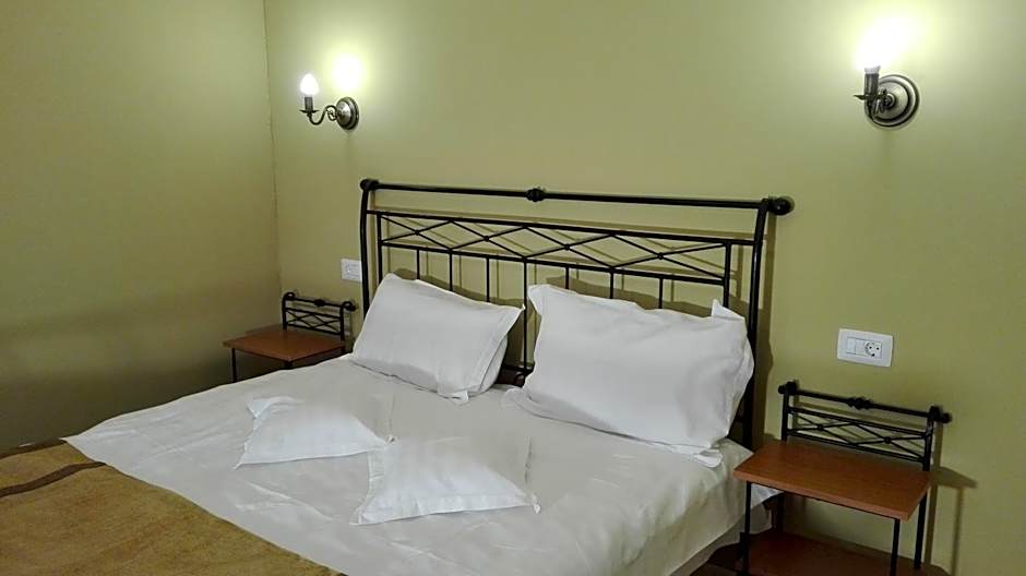 Country Club La Mesteceni