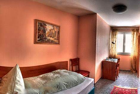 Hotel & Restaurant Garda