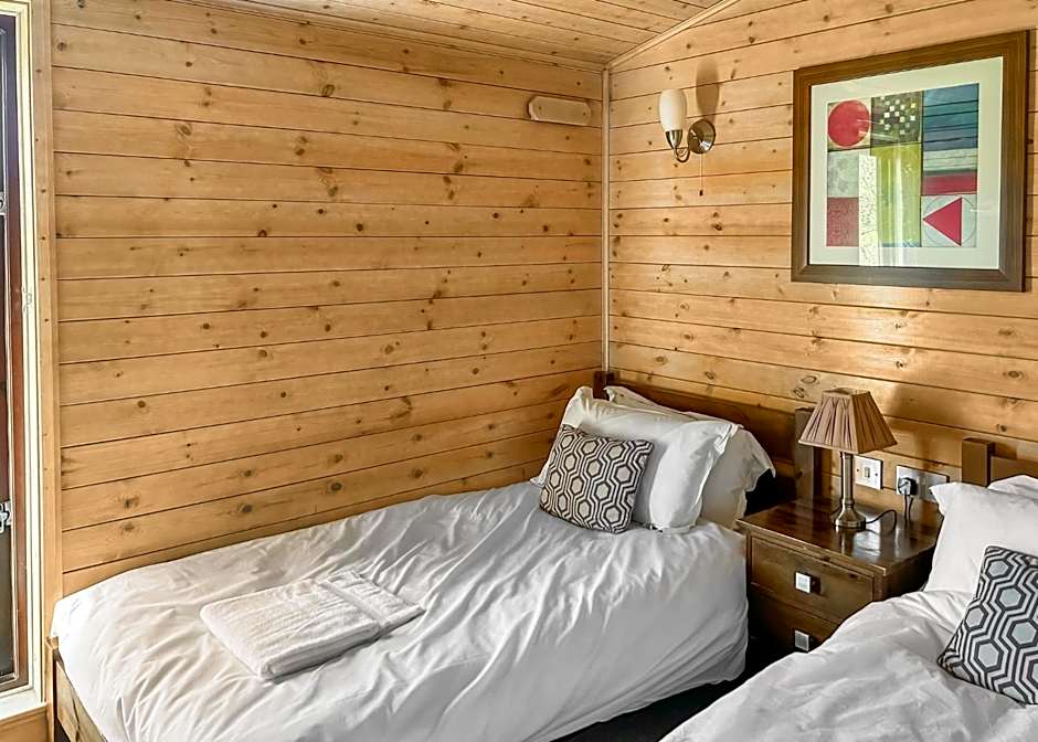 Belan Bach Lodges