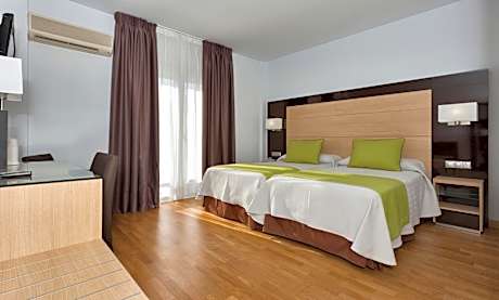 Double with Extra Bed (3 adults)