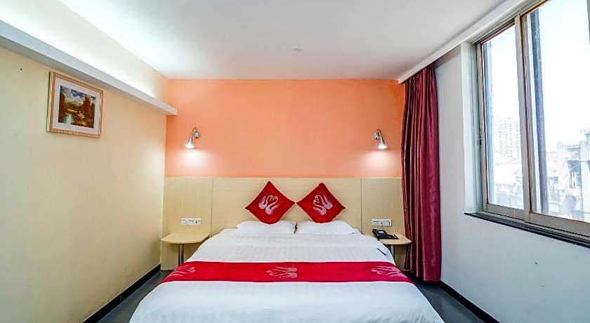 Ln White House Hotel