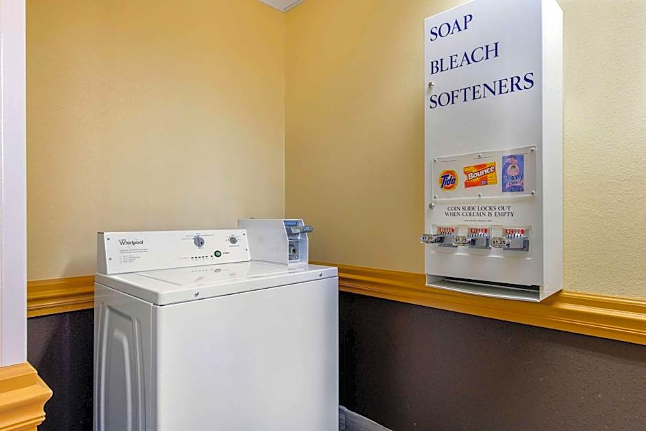 Quality Inn & Suites Montgomery East Carmichael Rd