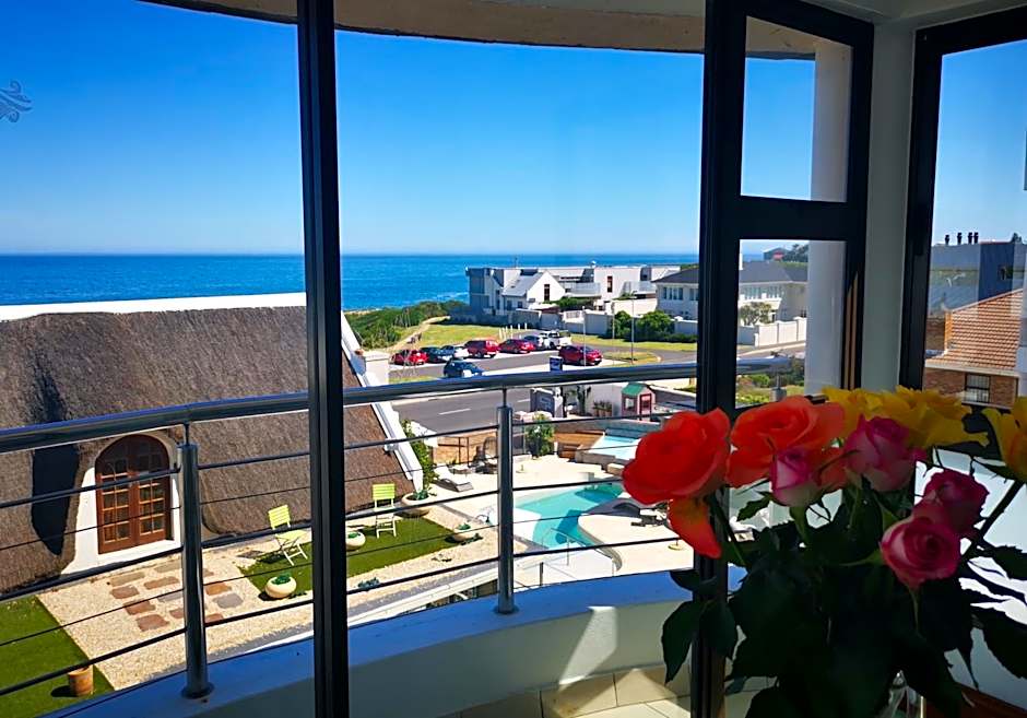 Misty Waves Boutique Hotel