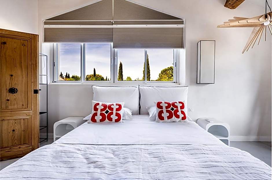 Secret d'Uzès - Le Duché - Piscine chauffée et Jacuzzi