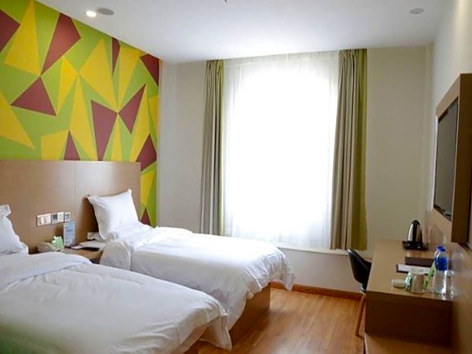 Vatica Henan Luoyang Wangcheng Park Hotel