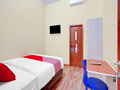 OYO 90286 Prenjak Syariah