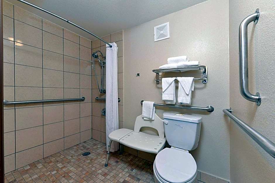 Quality Inn Appleton West