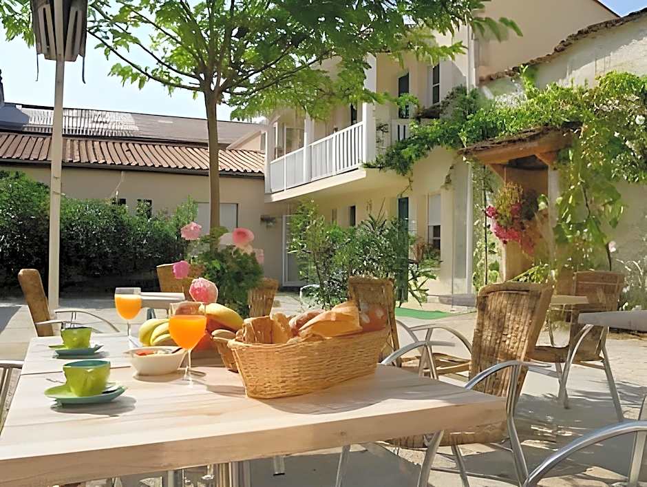 Cit'Hotel Le Cheval Blanc Cognac Centre