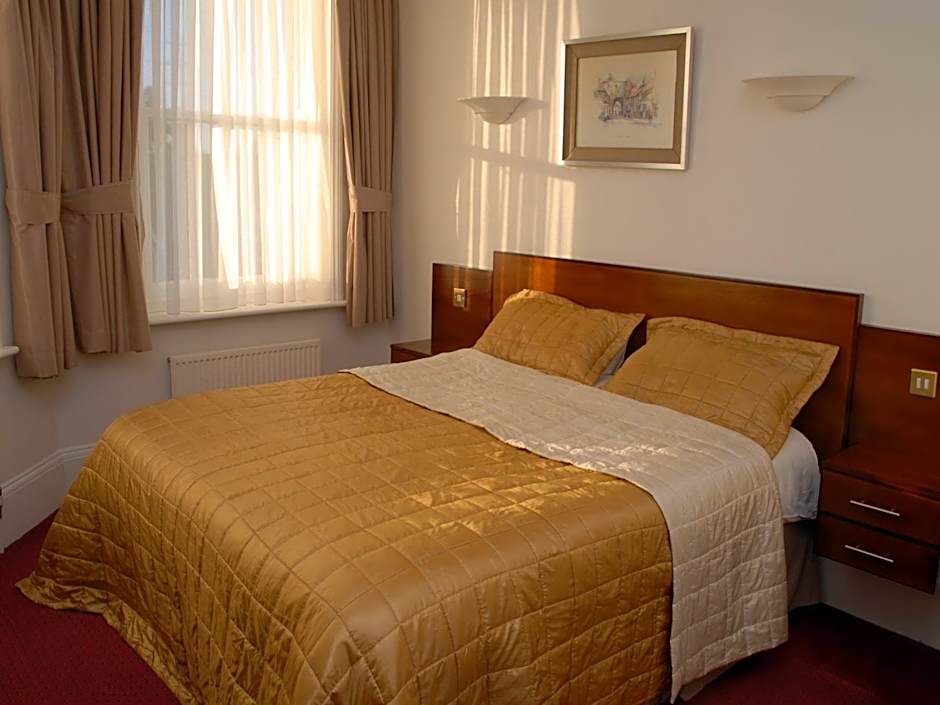 Gatwick Cambridge Hotel