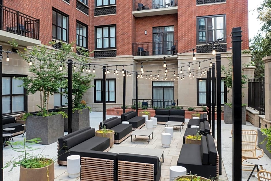 Courtyard by Marriott Savannah Downtown/Historic District