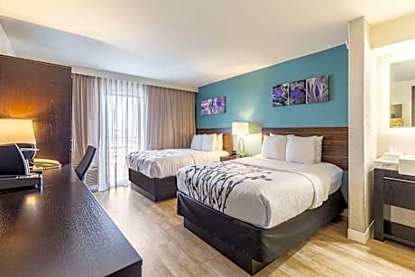 Standard Room with Two Double Beds and Gulf View